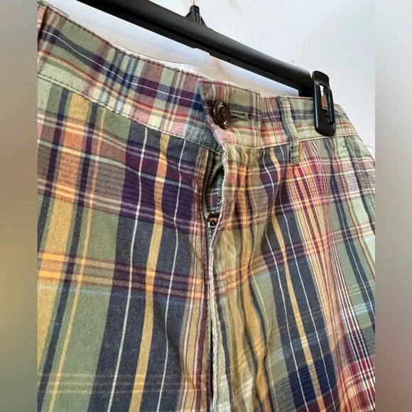 Dockers Classic Fit Flat Front Preppy Plaid Shorts Size 30 NWT - Picture 3 of 10
